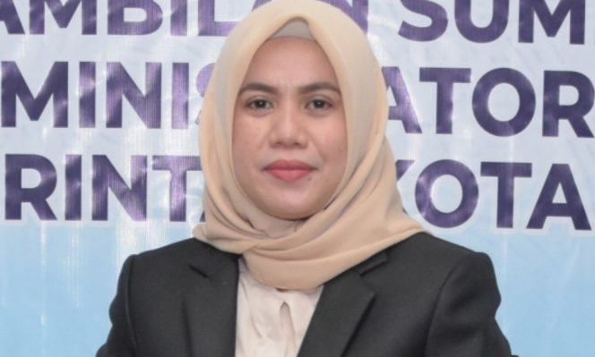 
 Yunita Rahman, Kepala Bagian ULP Pemerintah Kota Ternate