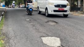 Salah satu ruas jalan di Ternate yang bakal dihotmix. Foto: Buyung/Diahinews